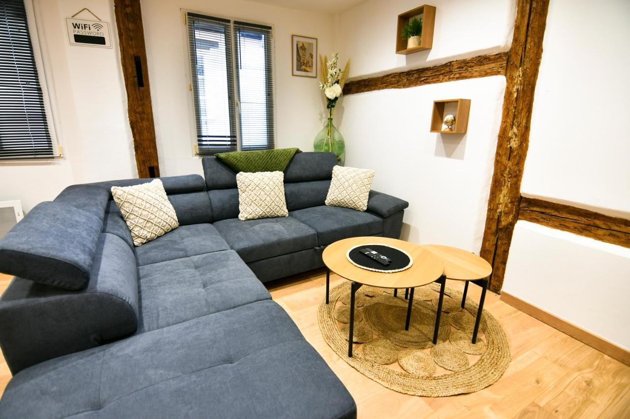 셀레스탓 Au Duplex De Jeannala 아파트 외부 사진